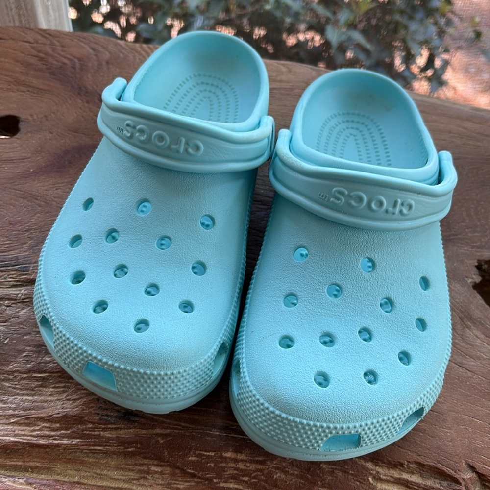 {CROCS} Aqua Blue Classic CROCS